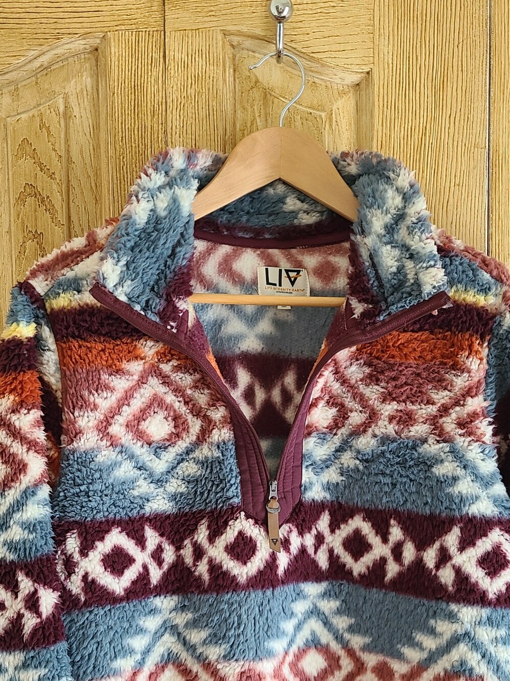 LIV Outdoor Aztec Pattern Pullover - - Picture 11 of 11